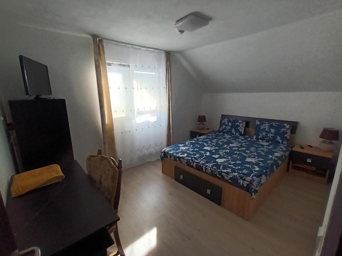 Cazare Adela Horezu Esterno foto